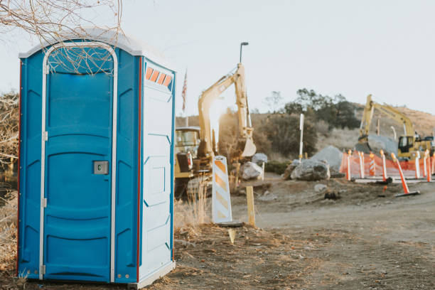 Portable Toilet Options We Offer in Lake Lotawana, MO